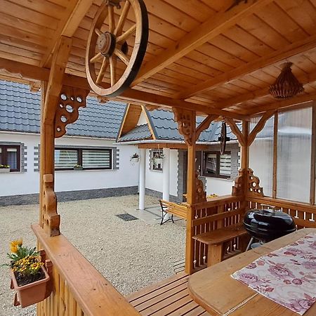 Amico Apartment Groń Екстериор снимка